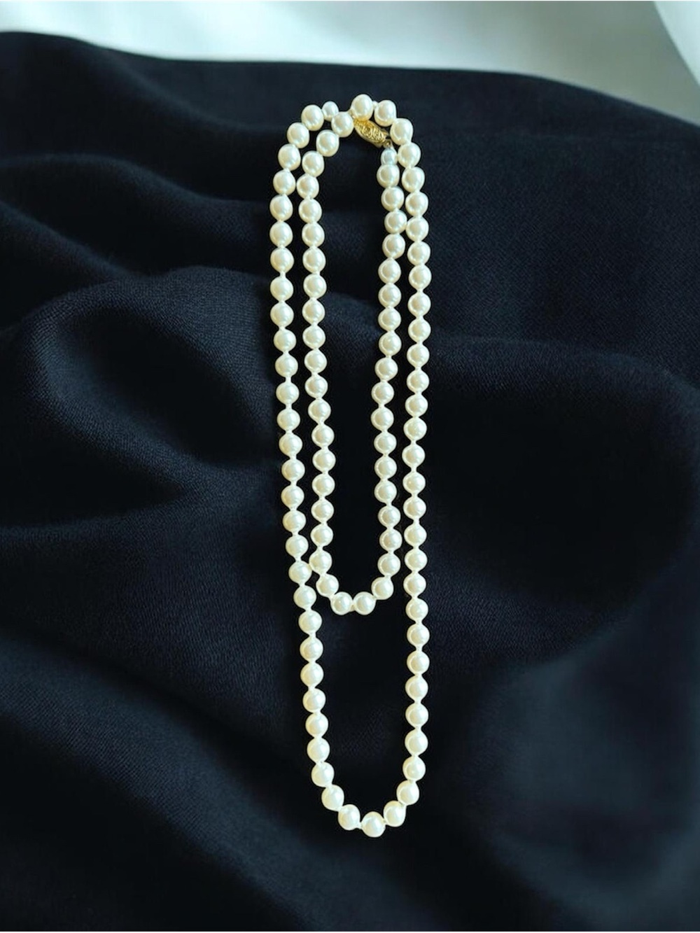 Vintage Hand-knotted Pearl Strand Necklace 18” Japan Gold Filigree Claps